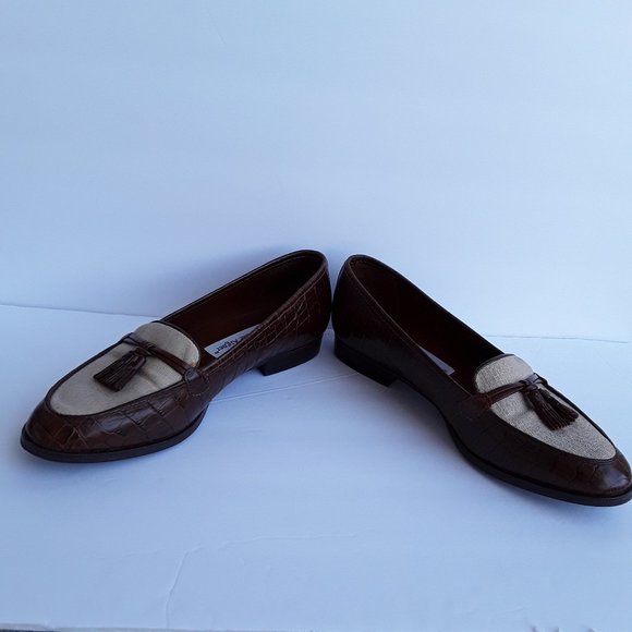 Etienne Aigner Classic Loafer with Tassel … - Picture 5 of 15